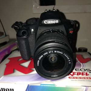 Canon EOS REBEL T5 Camera